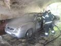 Foto: FF Wiener Neustadt 20110605_pkw-brand_in_einer_garage_001