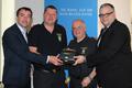 Foto: Mathias Schranz/NÖN 20140523_uebergabe_defi_bfkdo21_schranz_mathias