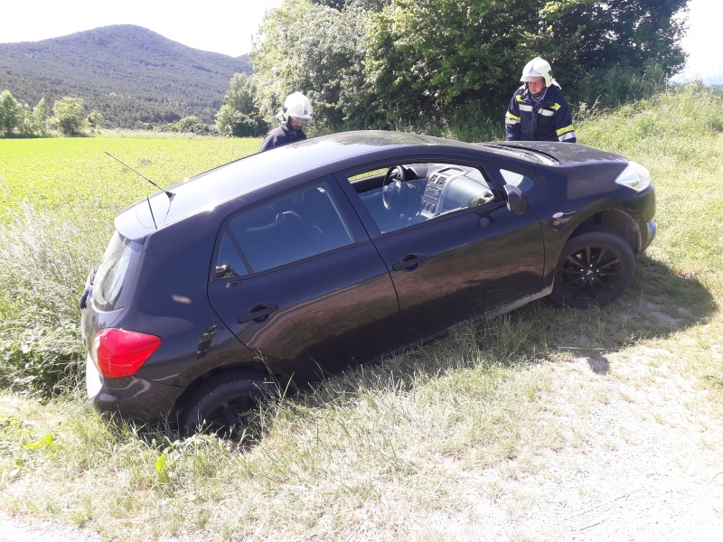20190609 fzg bergung dreistetten 001