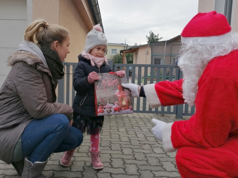 20211204 ffwrn weihnachtsmann kommt zu den Kindern 004