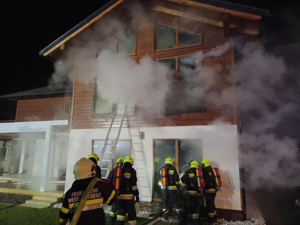 20250207 wohnhausbrand krumbach saegemuehle dorner 07
