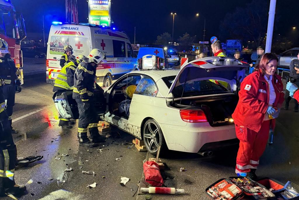 FF Wr. Neustadt: Schwerer Unfall in Wiener Neustadt