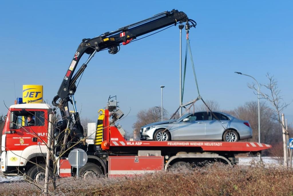 21 Tage, 120 Einsätze - die Wiener Neustädter Feuerwehr ist gefordert
