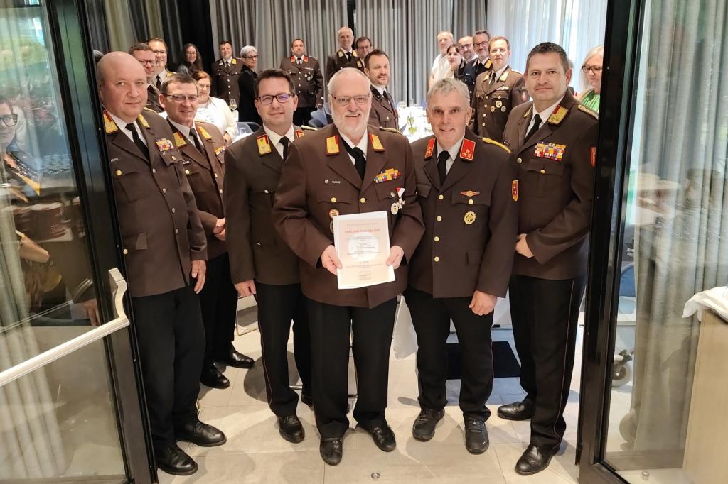 Ehrenzeichen 3. Stufe des Landesfeuerwehrverbandes Salzburg für ABI Robert Fuchs