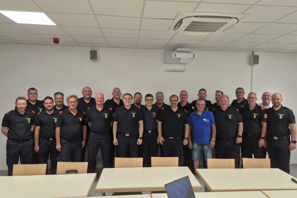 Treffen der Führungskräfte von KHD und BFÜST der Bezirke des Industrieviertels in Wiener Neustadt