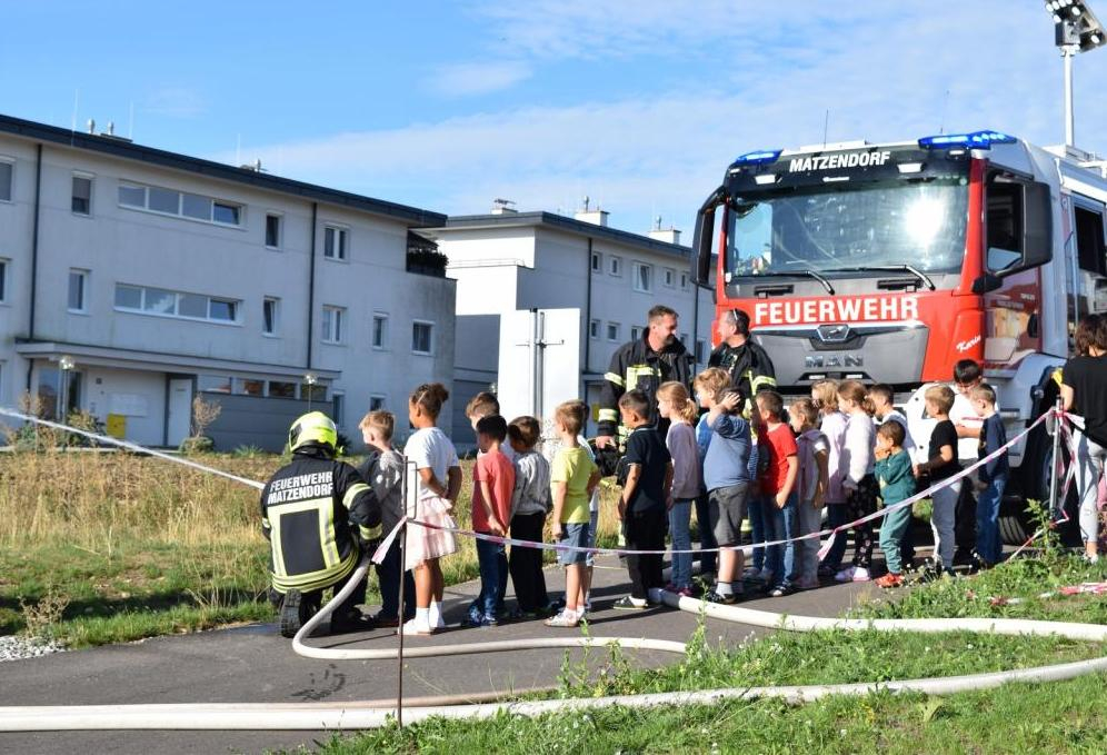 FF Matzendorf & FF Hölles: Volksschul- und Kindergartenübung